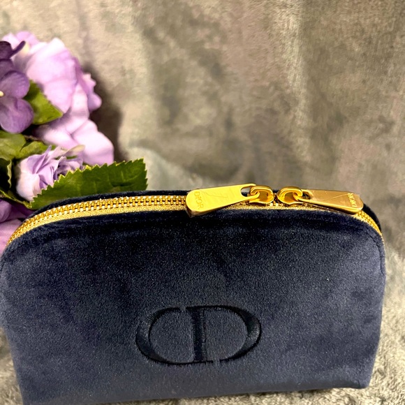 DIOR Make Up Pouch - Picture 8 of 9